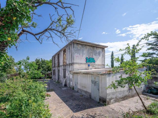 Villa Indipendente in vendita a Chiampore / Čampore, Muggiò