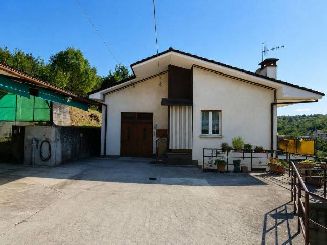 Villa Indipendente in vendita a Riostorto, Muggiò