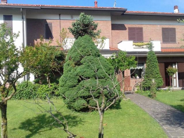 Villa Indipendente in vendita a Muggiò, Lombardia