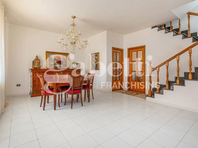 Villa Indipendente in vendita a Mugnano Di Napoli, Campania