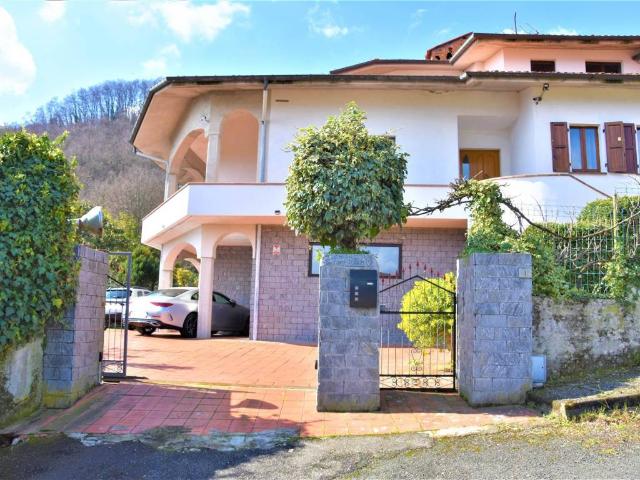 Villa Indipendente in vendita a Unione di comuni Montana Lunigiana, Mulazzo