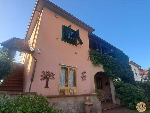Villa Indipendente in vendita a Unione di comuni Montana Lunigiana, Mulazzo