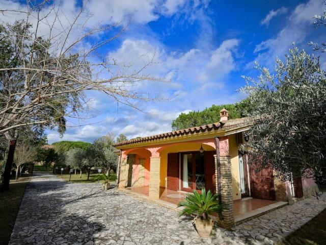 Villa Indipendente in vendita a Muravera, Sardigna/Sardegna