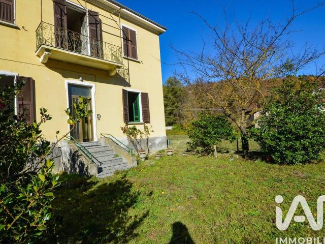 Villa Indipendente in vendita a Murialdo, Liguria