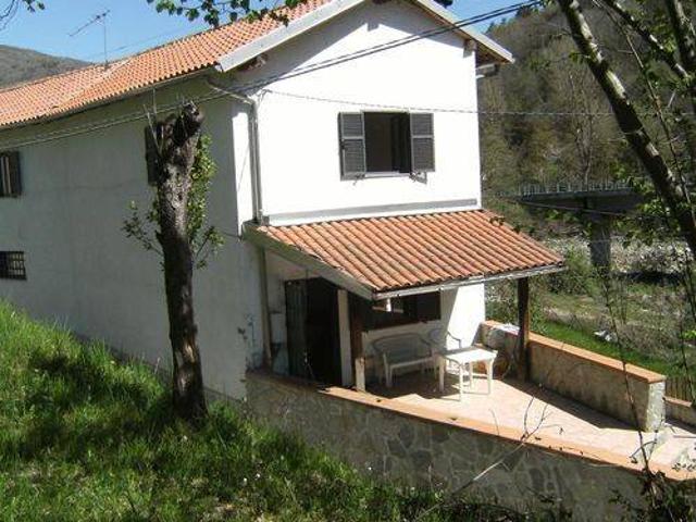 Villa Indipendente in vendita a Murialdo, Liguria