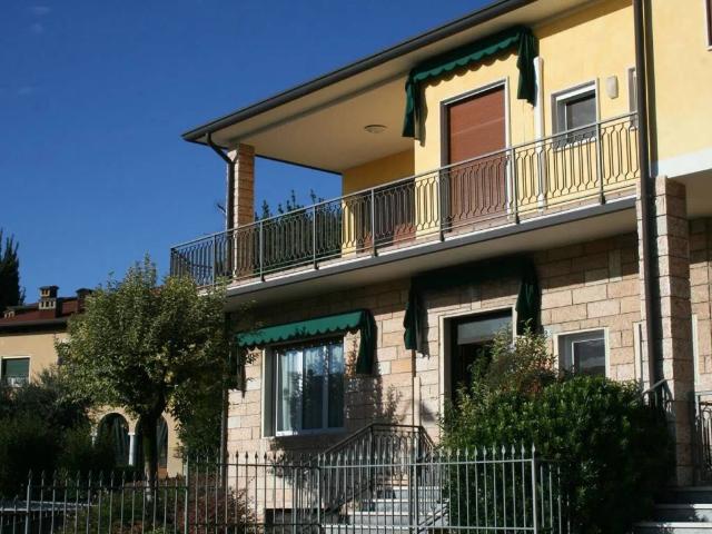 Villa Indipendente in vendita a Muscoline, Lombardia