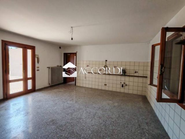 Villa Indipendente in vendita a Mussolente, Veneto