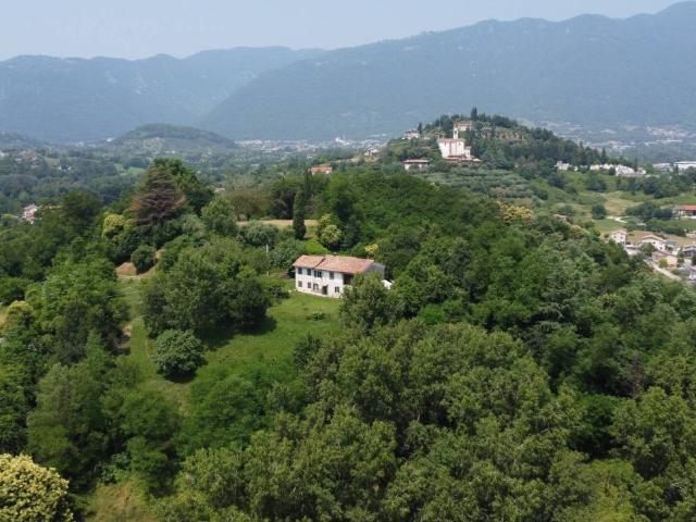 Villa Indipendente in vendita a Mussolente, Veneto