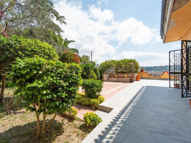 Villa Indipendente in vendita a Municipalità 10, Napola
