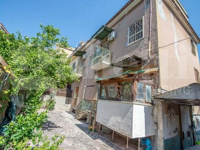 Villa Indipendente in vendita a Municipalità 3, Campania