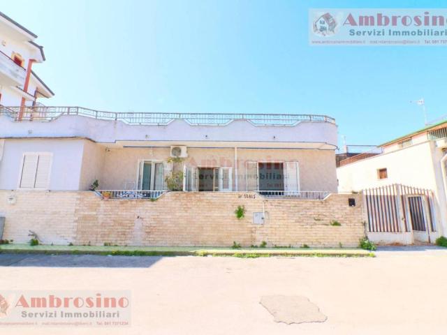 Villa Indipendente in vendita a Municipalità 5, Campania