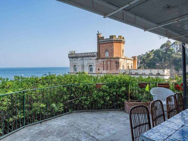 Villa Indipendente in vendita a Capo di Posillipo, Napola
