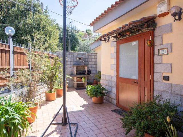 Villa Indipendente in vendita a Guantai, Campania
