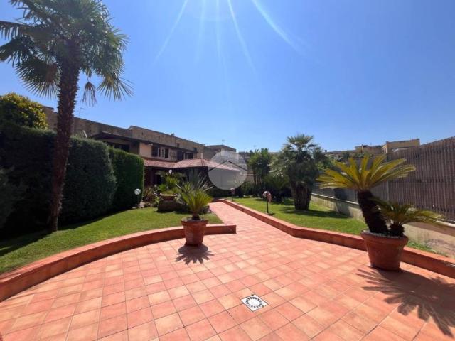 Villa Indipendente in vendita a Municipalità 3, Campania