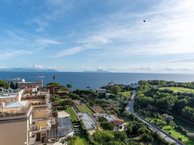 Villa Indipendente in vendita a Napoli