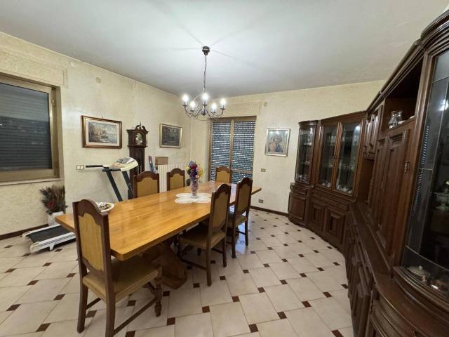 Villa Indipendente in vendita a Guantai, Campania