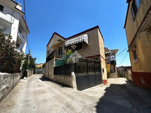 Villa Indipendente in vendita a Municipalità 10, Campania