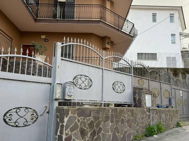 Villa Indipendente in vendita a Municipalità 9, Montagna Spaccata