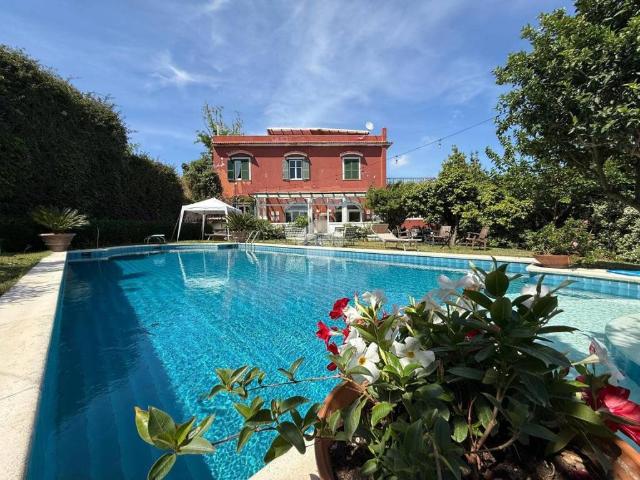 Villa Indipendente in vendita a Coroglio, Napola