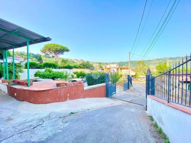 Villa Indipendente in vendita a Astroni, Pianura
