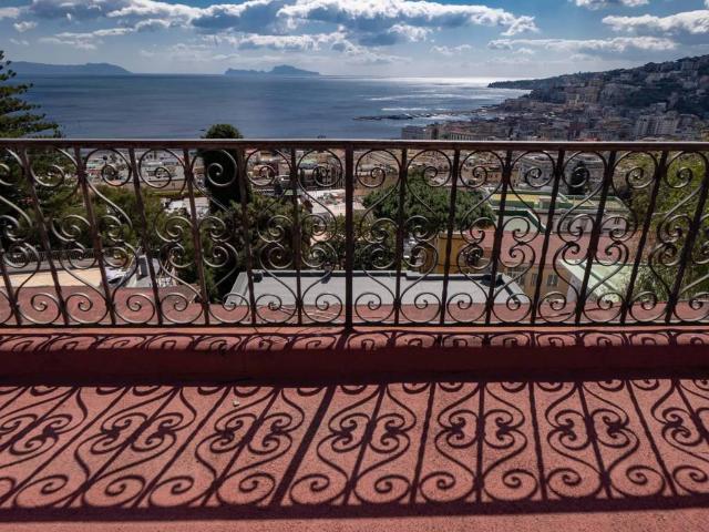 Villa Indipendente in vendita a Municipalità 1, Campania