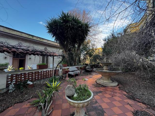 Villa Indipendente in vendita a Municipalità 5, Napola