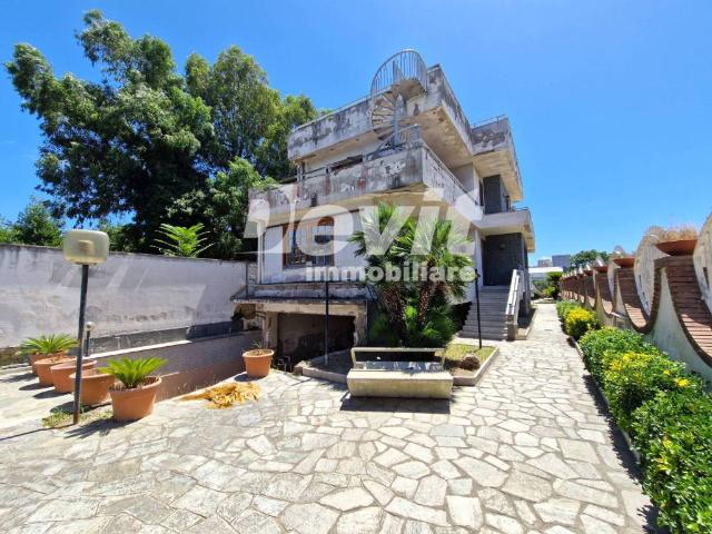 Villa Indipendente in vendita a Napoli