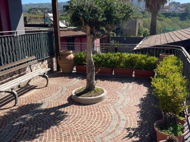 Villa Indipendente in vendita a Napoli