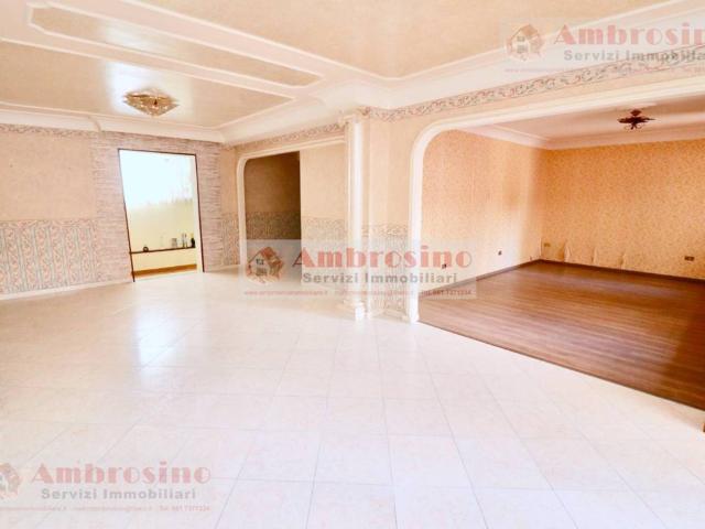 Villa Indipendente in vendita a Casavatore, Napoli