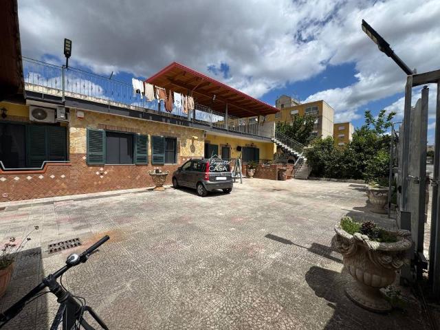 Villa Indipendente in vendita a Municipalità 6, Campania