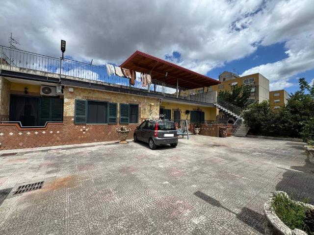 Villa Indipendente in vendita a Municipalità 6, Campania