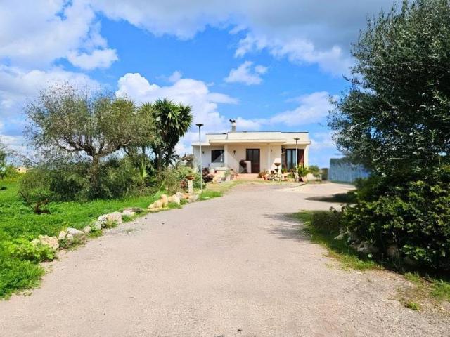 Villa Indipendente in vendita a Puglia, Lecce