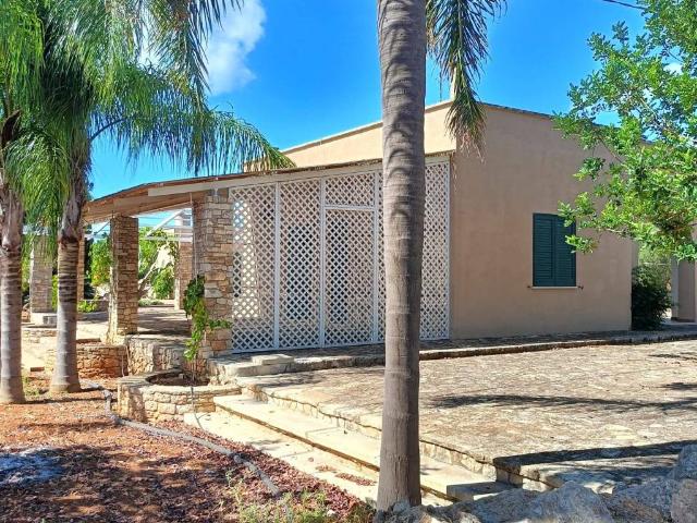 Villa Indipendente in vendita a Masseria Auletta, Puglia