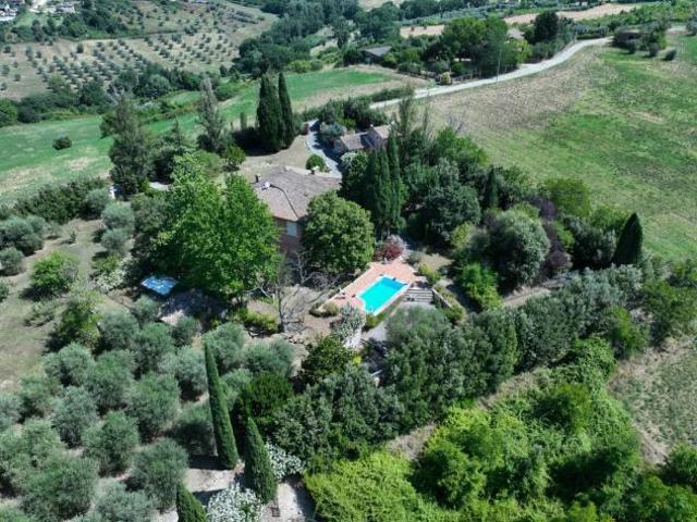 Villa Indipendente in vendita a Visciano, Narni
