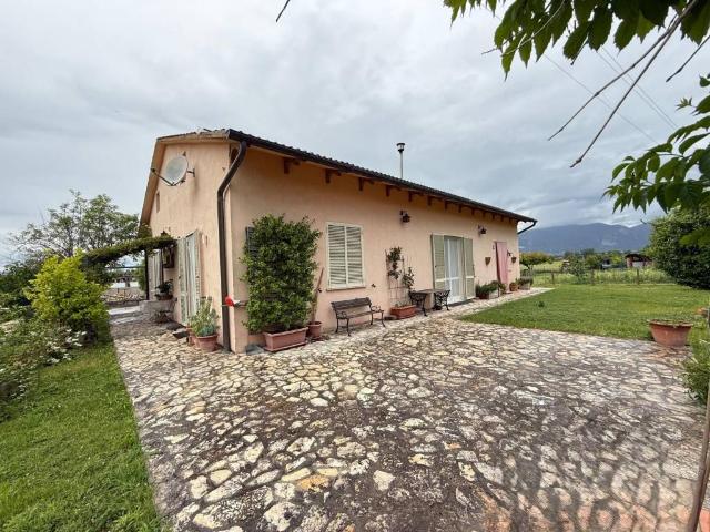 Villa Indipendente in vendita a Ponte San Lorenzo, Narni