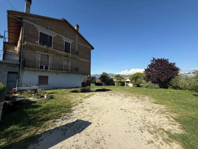 Villa Indipendente in vendita a Colle di Sopra, Narni