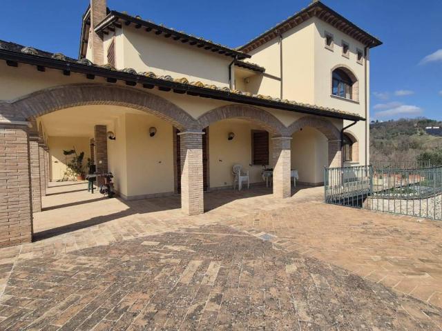 Villa Indipendente in vendita a San Mauro, Narni