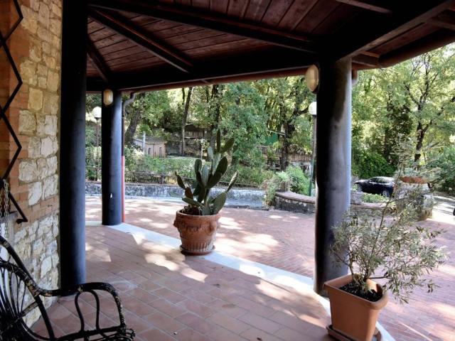 Villa Indipendente in vendita a Testaccio, Narni