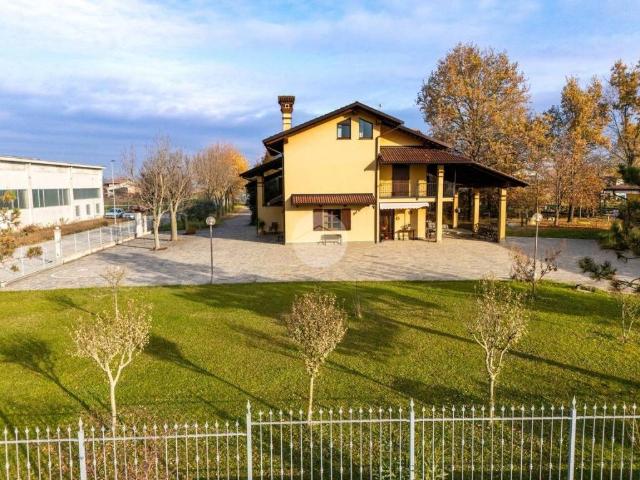 Villa Indipendente in vendita a Piemonte, Cuneo