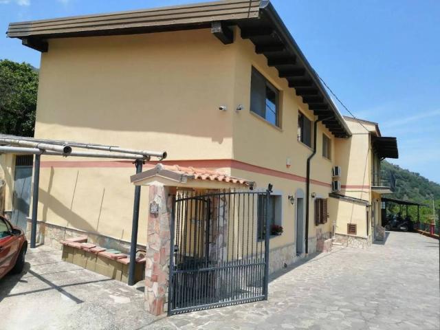 Villa Indipendente in vendita a Naso, Sicilia