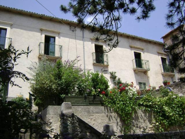 Villa Indipendente in vendita a Navelli, L'Aquila