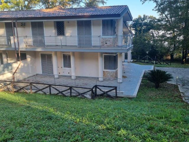 Villa Indipendente in vendita a Roma Capitale, Lazio