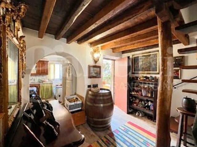 Villa Indipendente in vendita a Arzeno, Ne
