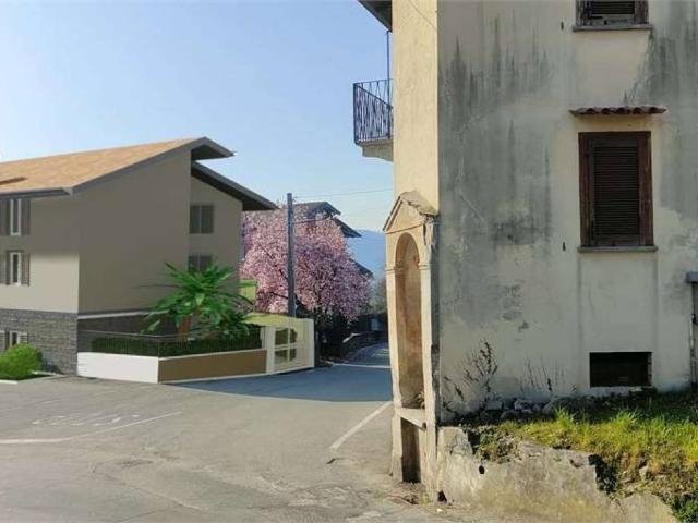 Villa Indipendente in vendita a Corciago, Nebbiuno