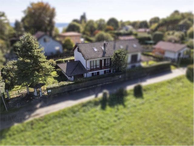Villa Indipendente in vendita a Fosseno, Nebbiuno