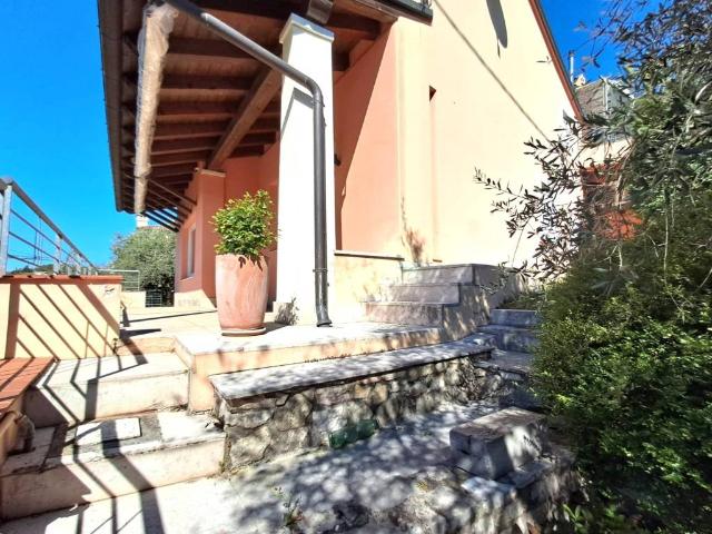 Villa Indipendente in vendita a Montericco, Negrar