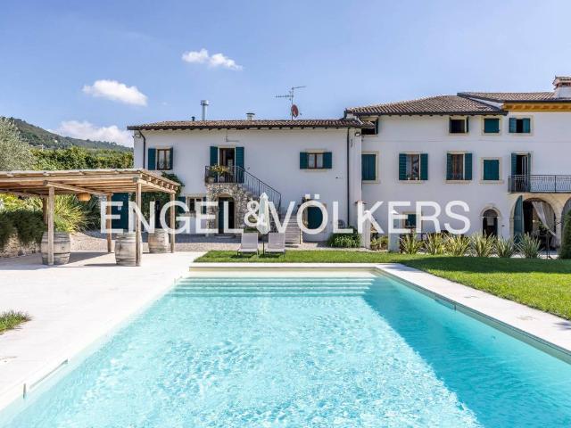 Villa Indipendente in vendita a Negrar, Veneto