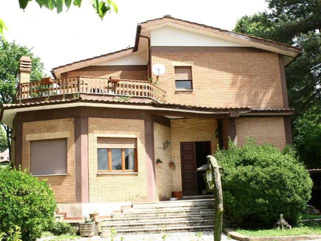Villa Indipendente in vendita a Nemi, Roma Capitale