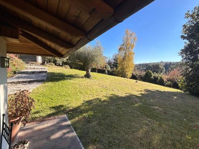 Villa Indipendente in vendita a Nemi, Roma Capitale