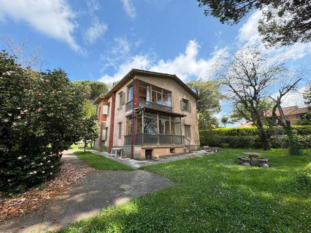 Villa Indipendente in vendita a Nemi, Roma Capitale